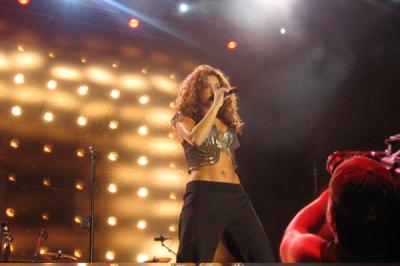 20070516102410-shakira.jpg
