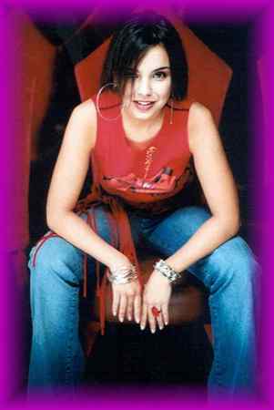 20070801130056-chenoa2t.jpg