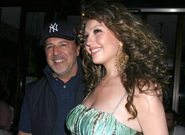 20070901202724-370x270thalia.jpg